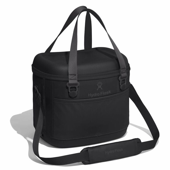 game-day-bundle-r1 12pco001-carryout-cooler-15l-black-angled_1_1.jpg