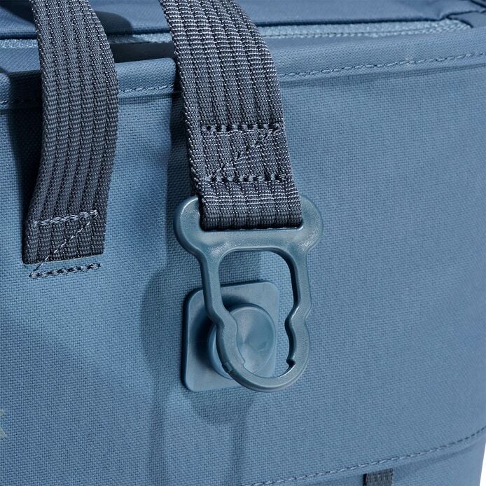 carryouttm-soft-cooler-tote-20-l-k8 250815_hydro_cooler_details_14839_2.jpg