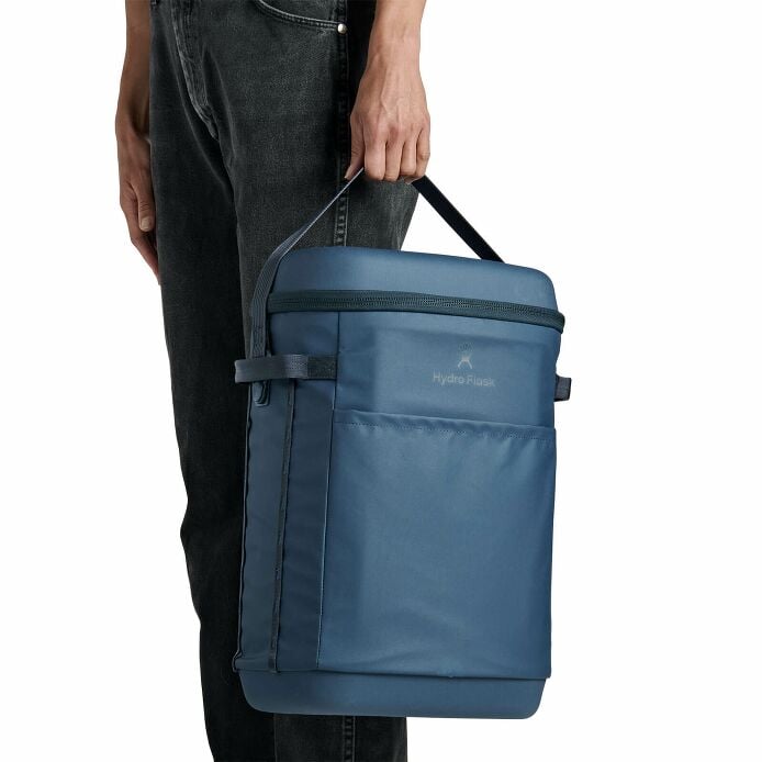 carryouttm-backpack-22-l-g8 250815_hydro_s26_hb_14597_6.jpg