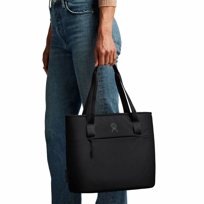 8-l-insulated-lunch-tote-t4 8l-tote-black-hb.jpg