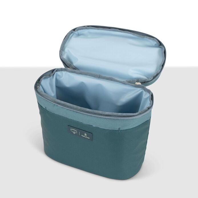 osprey-axis-x-hydro-flask-campus-essentials-bundle-u1 axisxhydroflask_s26_detail2_cascadeblue_10007249_1.jpg