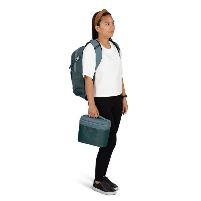 osprey-axis-x-hydro-flask-campus-essentials-bundle-u1 axisxhydroflask_s26_onbody1_cascadeblue_10007249_2.jpg