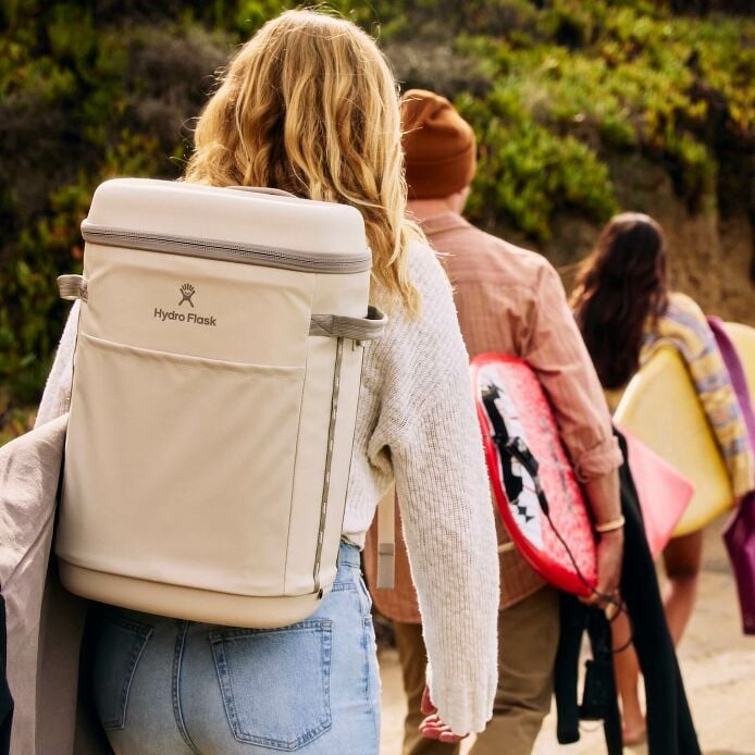 carryouttm-backpack-22-l-g8 hf_carryout_bouwer_d1_l1_torrey_pines_lifestyle_0974_2.jpg
