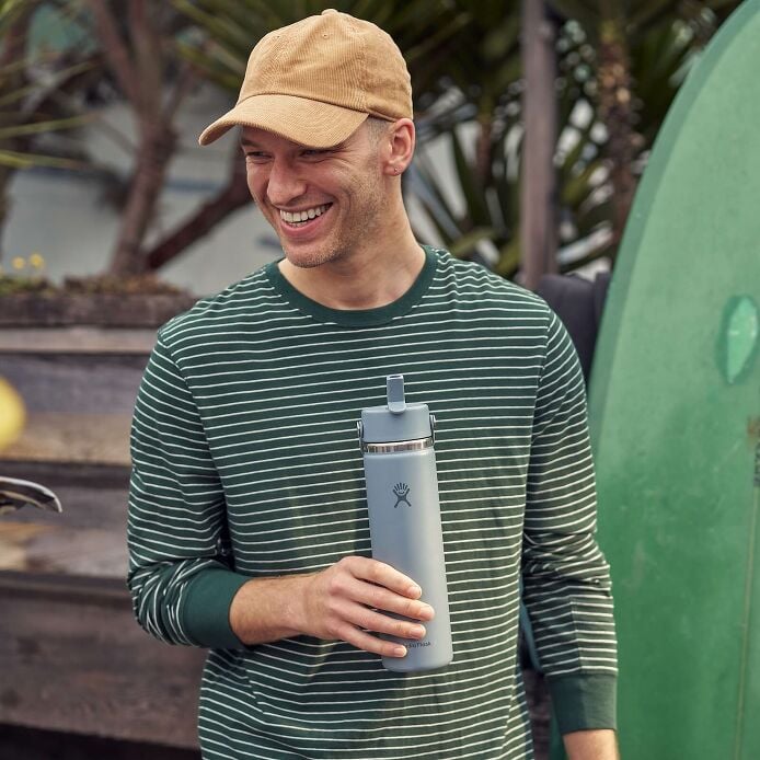 24-oz-wide-mouth-with-flex-straw-cap-y8 hf_s26_mcinnis_0232_13.jpg