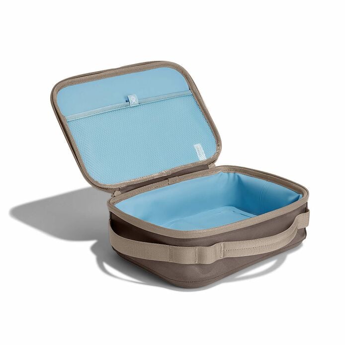5-l-carry-outtm-lunch-box-l0 lbox217_5lcarryoutlunchbox_sandpiper_angled.jpg