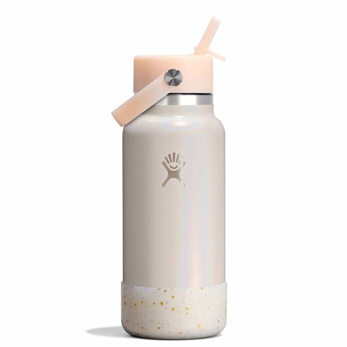 medium-boot-f1 le-f25w32-g-32-oz-wide-flex-straw-cap-glimmer-cream-straight-withboot_1_1_1.jpg