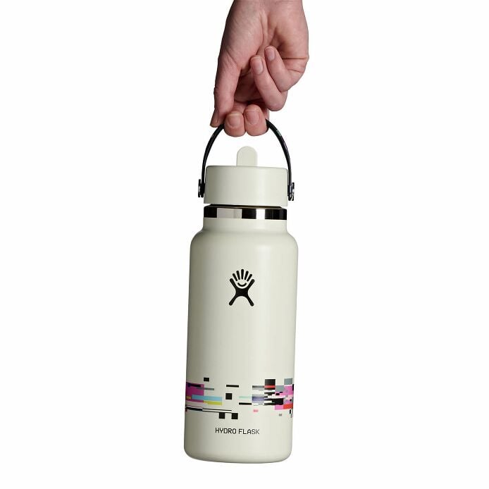 glitch-collection-32-oz-bottle-with-flex-straw-cap-e5 le26-w32-1006-32-oz-wide-flex-straw-cap-glitch-white-hb.jpg
