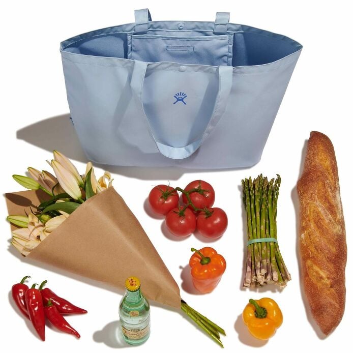 20-l-tag-along-tote-t5 rt20484_20ltagalongtote_surf_packing_1.jpg